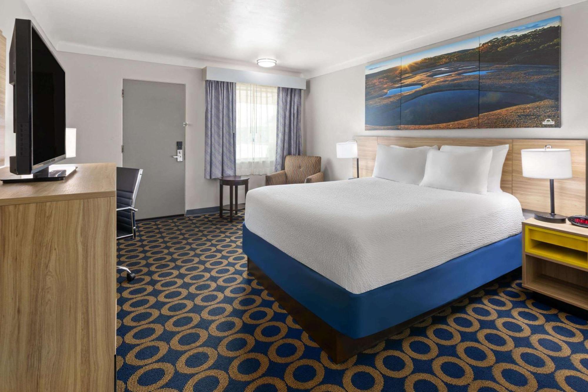 Days Inn By Wyndham Wauseon Exterior photo