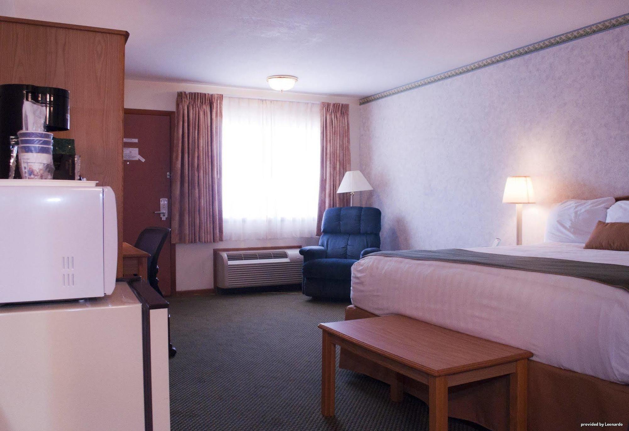 Days Inn By Wyndham Wauseon Exterior photo
